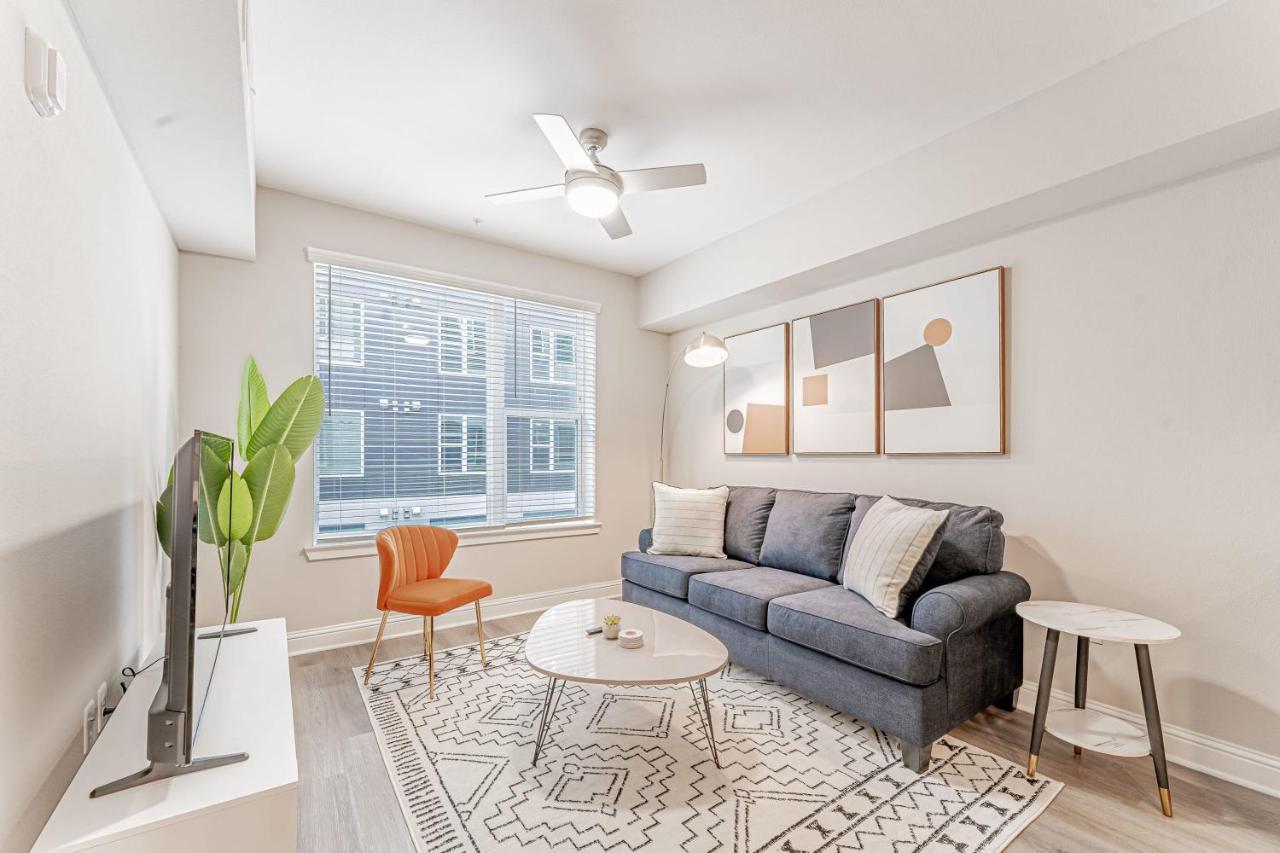 오스틴 Upscale Modern Apts - Free Parking, Fast Wifi, Courtyard 아파트 외부 사진