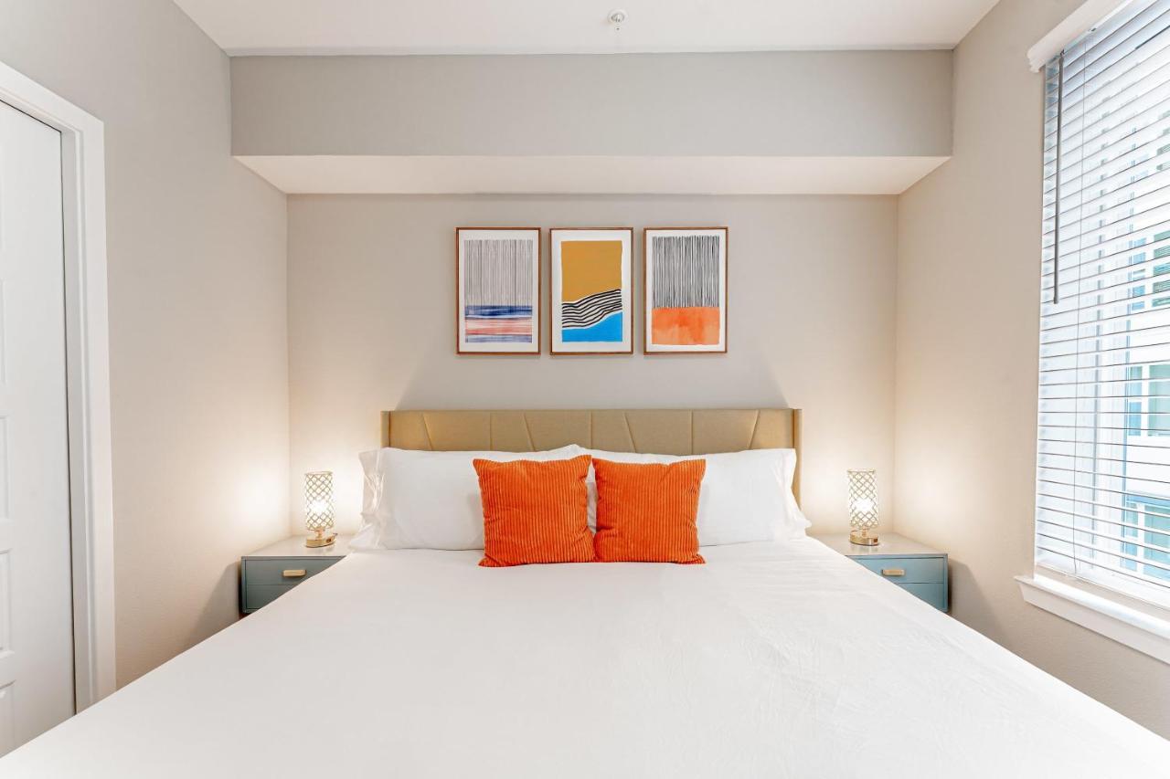 오스틴 Upscale Modern Apts - Free Parking, Fast Wifi, Courtyard 아파트 외부 사진