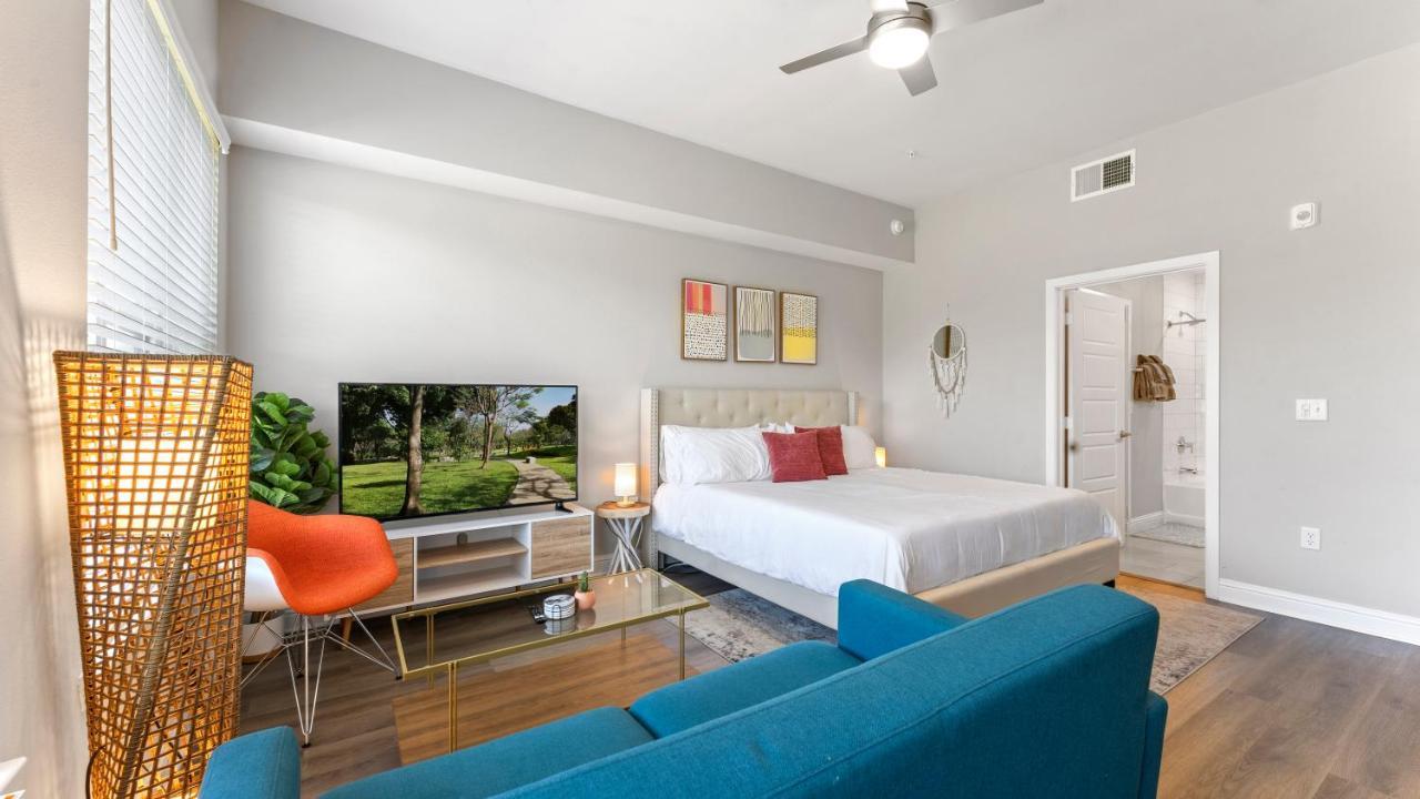 오스틴 Upscale Modern Apts - Free Parking, Fast Wifi, Courtyard 아파트 외부 사진