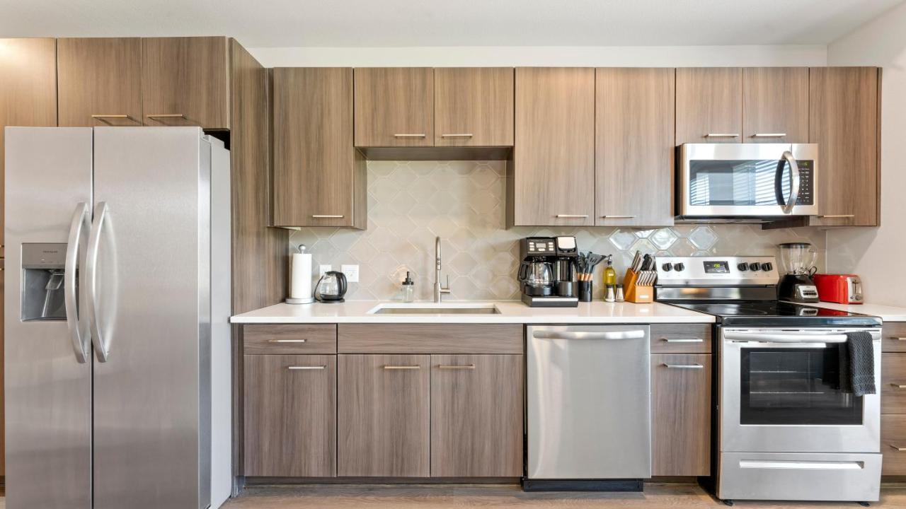 오스틴 Upscale Modern Apts - Free Parking, Fast Wifi, Courtyard 아파트 외부 사진