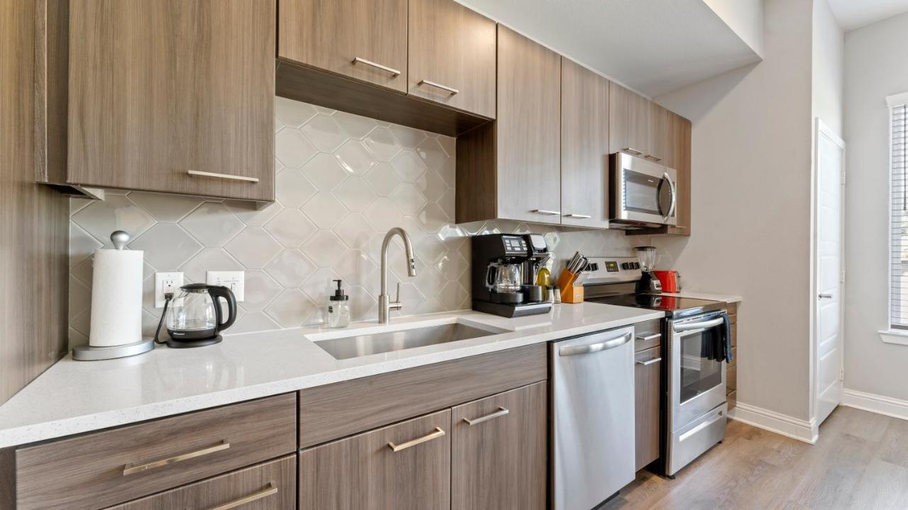 오스틴 Upscale Modern Apts - Free Parking, Fast Wifi, Courtyard 아파트 외부 사진