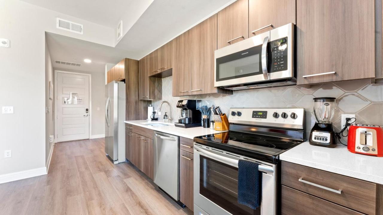 오스틴 Upscale Modern Apts - Free Parking, Fast Wifi, Courtyard 아파트 외부 사진